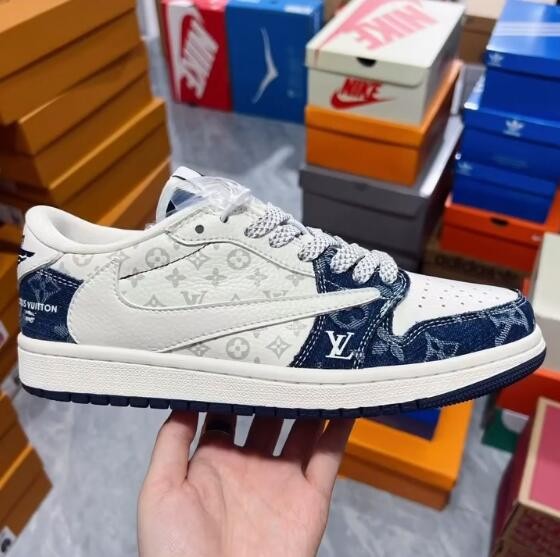 Air Jordan 1 Low